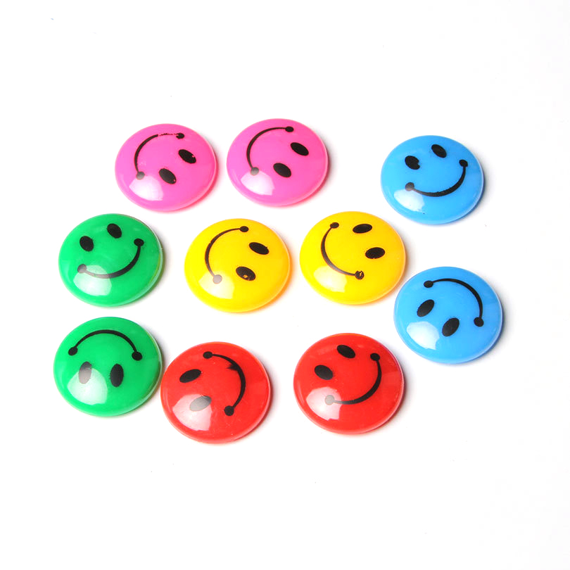 Smile Face Round Magnetic Button